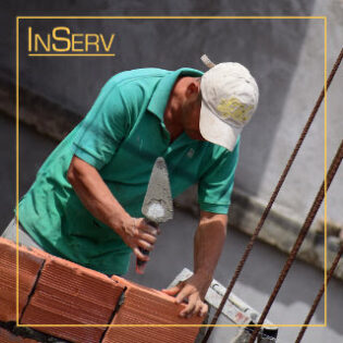 Murarz - betoniarz praca przy granicy