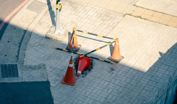 zagrożenia na placu budowy